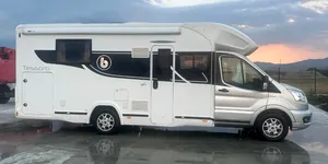 Autorulota cu panouri solare, scoasă la vânzare pe Autovit – Gata de drum, gata de off-grid