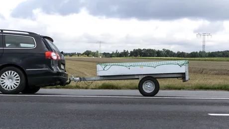 În 2025, trebuie să înmatriculezi remorca de 750 kg? Ce stabilește noul Cod Rutier