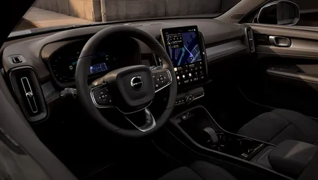 Volvo va introduce mai multe butoane în interiorul viitoarelor modele, dar nu va renunța la ecrane