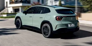 Noul Mercedes-Benz GLA 2026: autonomie de până la 657 km, tehnologie AI și un design complet nou. SUV-ul premium atacă BMW iX1 și Audi Q4 e-tron