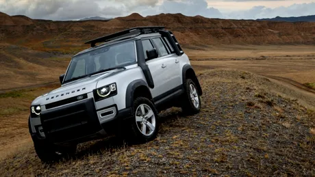 Land Rover vrea să aducă pe piață un Defender mai mic. „Baby Defender” ar putea fi un model electric