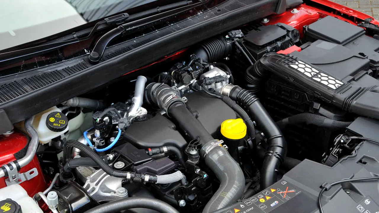 1-renault-megane-diesel-engine 