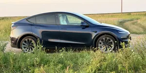 Tesla, pusă în fața unei probleme neașteptate după ce un șofer de Model Y a fost împușcat la Supercharger