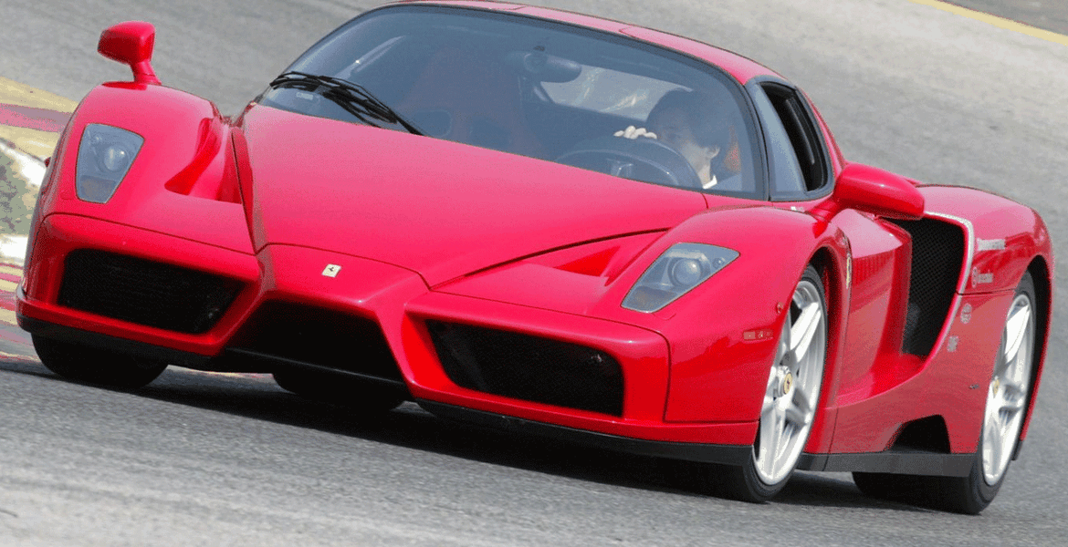 Ferrrai Enzo trece la turbo