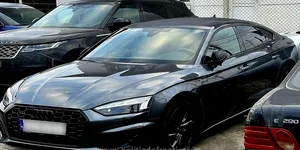 Video / Două mașini căutate de autorități, oprite la granița română. Valoarea totală depășește 230.000 de lei