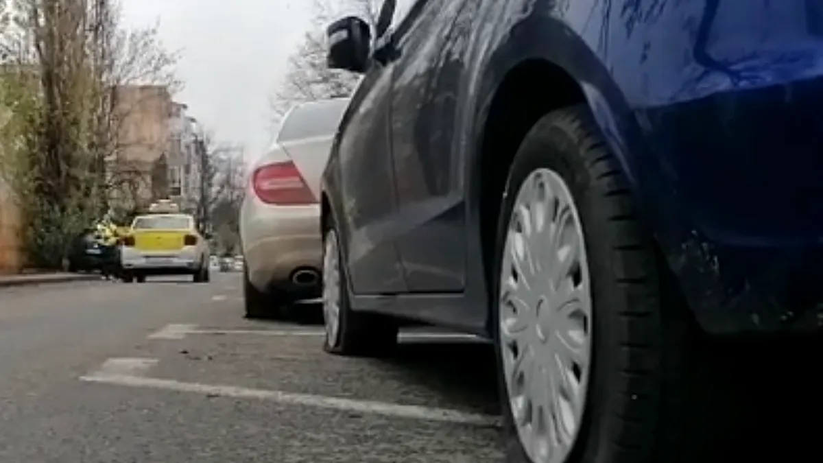 25 de mașini s-au ales cu cauciucurile tăiate într-o singură noapte - VIDEO