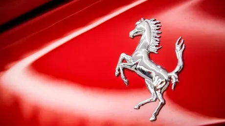 Un Ferrari a fost grav accidentat în comuna Șugag din Alba - FOTO
