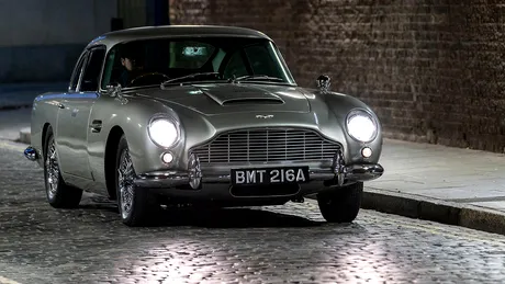 Câte maşini au fost distruse în cele 24 de filme cu James Bond şi care este preţul real al daunelor