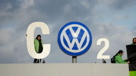 Aşa să tot trişezi. VW iese pe plus din cel mai mare scandal modern