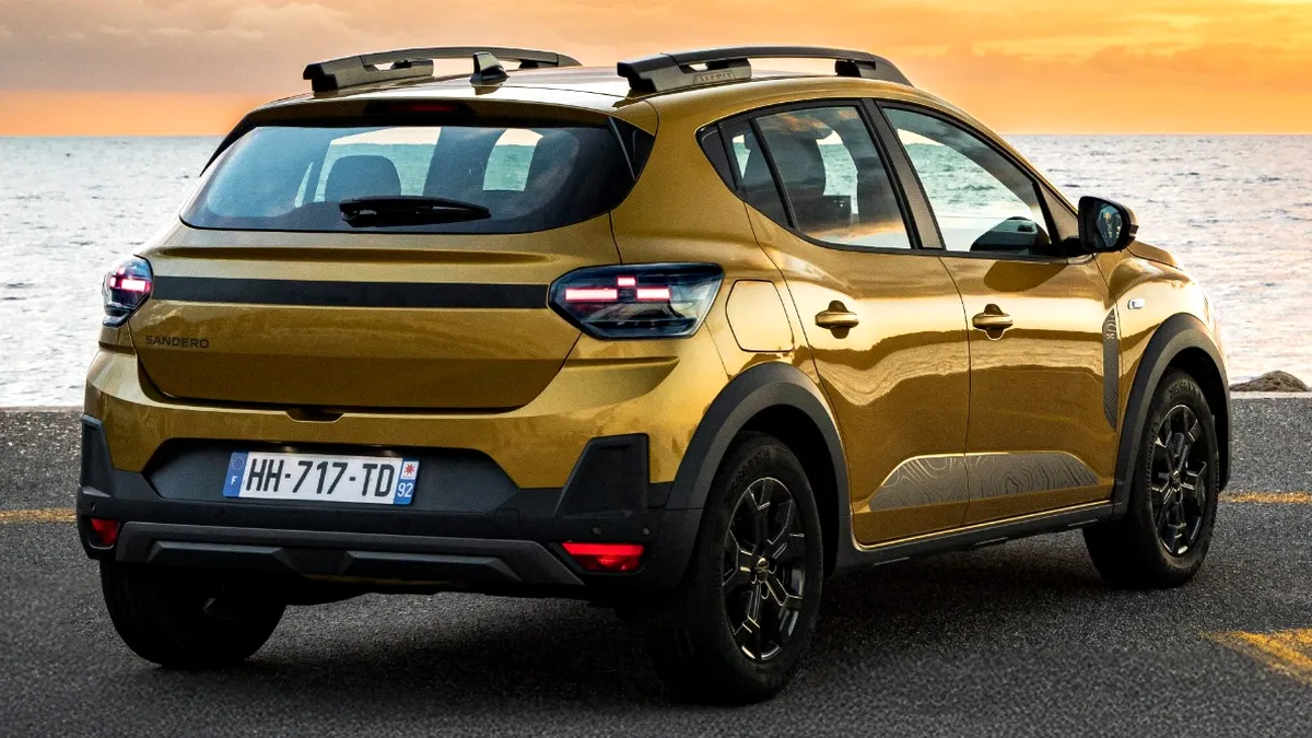 Dacia a deschis comenzile pentru noul Sandero Stepway Hybrid 155. Cât costă în România