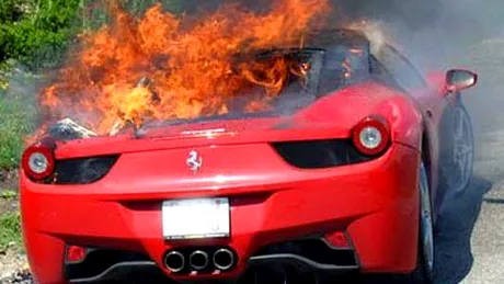 Rechemare în service Ferrari 458 Italia: risc de incendiu