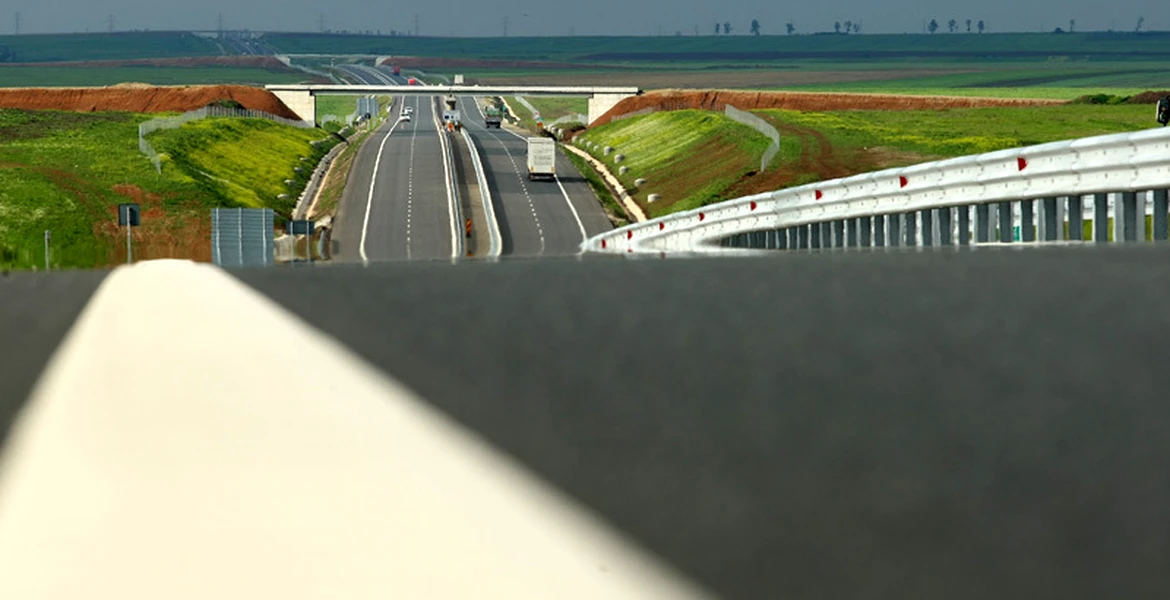 S-a surpat asfaltul pe autostrada Arad – Timişoara. Rezultatul: restricţii de viteză