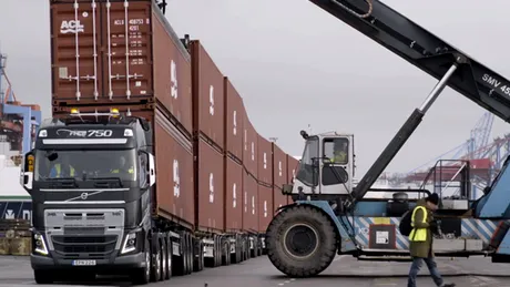 Cel mai puternic camion din lume, condus de cel mai puternic om - VIDEO