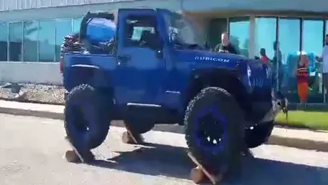 Un Jeep Wrangler face imposibilul | VIDEO