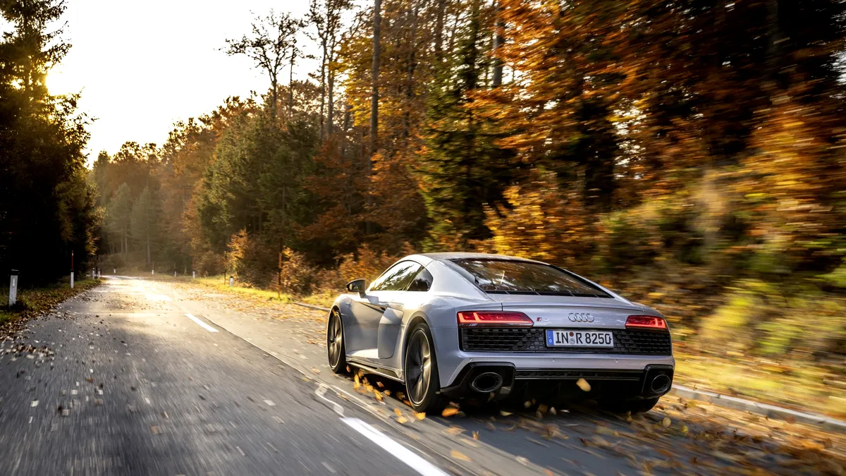 Audi R8 V10 RWD: Fascinație cu tracțiune spate | Galerie FOTO