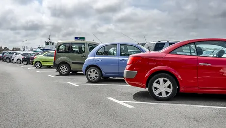 Taxe de parcare duble în Sectorul 4. Cât vor trebui să plătească șoferii pentru o singură oră?
