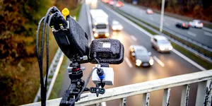 Un sat cu 300 de locuitori din Italia a strâns 2 milioane de euro din amenzi de viteză, capturate de un singur radar