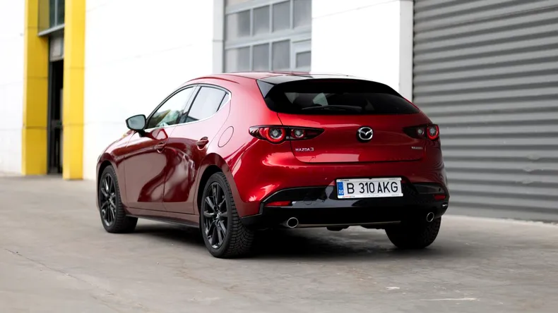 Test drive Mazda 3 hatchback – Întotdeauna, o plăcere de condus