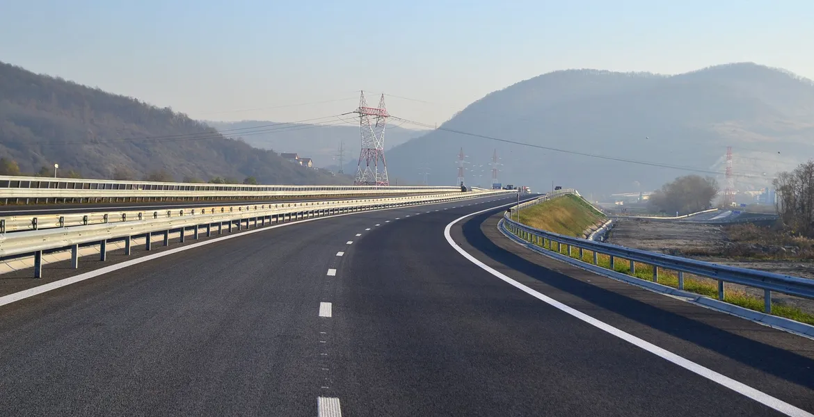 Preţ dublu în doar un an. 9,2 kilometri de autostrada vor costa 45 de milioane de euro