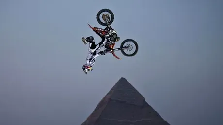 Red Bull X-Fighters World Tour 2010 - Marele Sfinx, Egipt