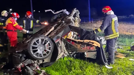 Un Maserati s-a răsturnat în Suceava. Trei tineri au murit - VIDEO