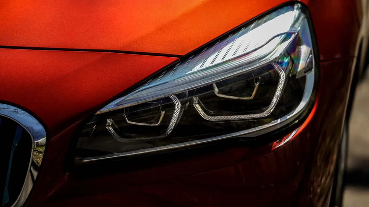 Cum se utilizează corect luminile maşinii