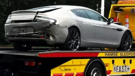 Primul accident cu Aston Martin Rapide?