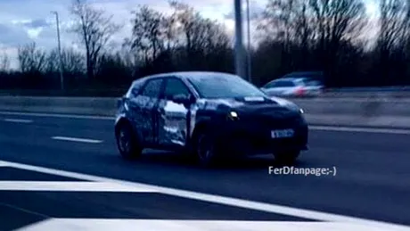 Imagini cu Dacia Sandero acoperită cu folie de camuflaj. Noul model va fi prezentat în această toamnă la Salonul Auto de la Frankfurt - FOTO