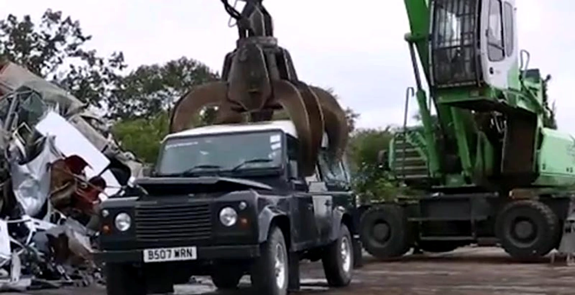 VIDEO: Ce se întâmplă cu un Land Rover importat ilegal în SUA
