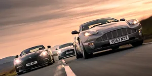 <span class='prepend'>Foto</span> | Aston Martin Vanquish împlinește 25 de ani. Modelul rămâne unul dintre puținele disponibile cu motor V12