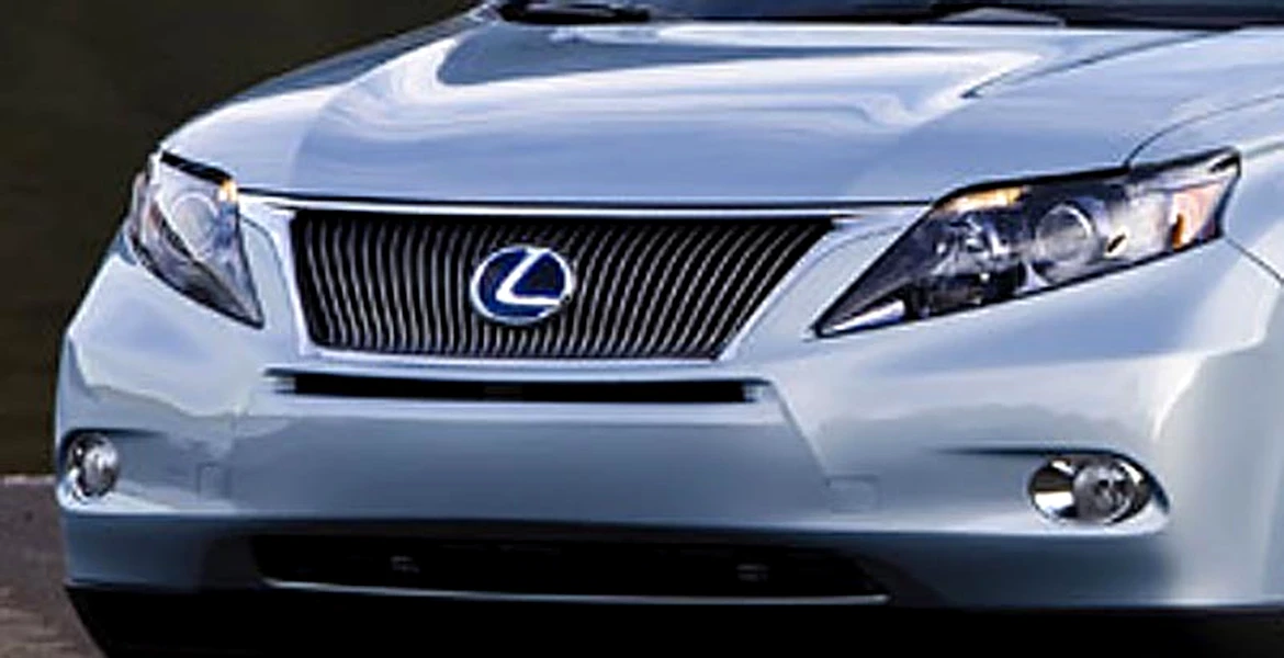 Zvonuri: Lexus va lansa un RX hibrid mai mic
