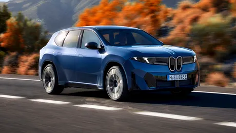 Noul BMW iX3 debutează oficial. O nouă direcție de design și autonomie maximă de până la 800 km