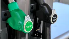 Preț benzină și motorină luni, 4 iulie 2022: Benzină sub 8 lei pe litru la stațiile peco din țară. Săptămâna începe cu prețuri scăzute la benzină și motorină