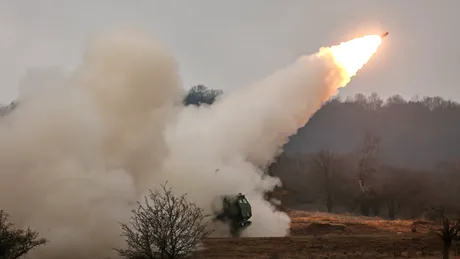 VIDEO | La cinci ani după ce sistemele HIMARS au intrat în serviciul României, brigada românească care le operează a atins nivelul de certificare NATO care arată că e gata de luptă