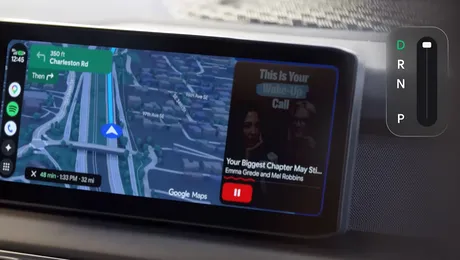 Video / Google transformă Android Auto: interfață nouă și YouTube direct pe ecranul mașinii